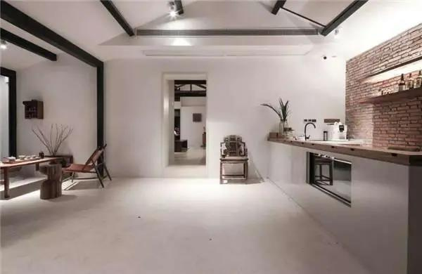 ����  ����İ�ǽ������ô������4��С���н̸��㣬���ɱ�׻�ʡǮ