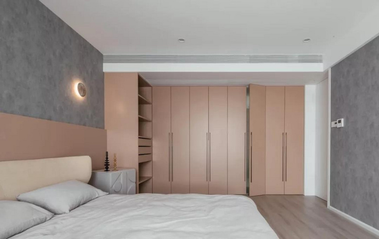 ���װ�޻������¹����ڳ����С���ǽ��װ�³���ʵ���ֲ�ռ�ռ�