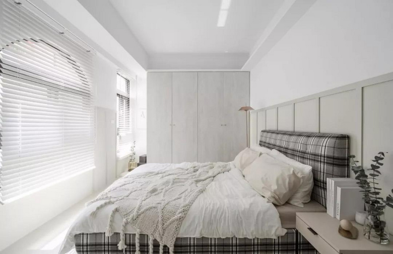 ���װ�޻������¹����ڳ����С���ǽ��װ�³���ʵ���ֲ�ռ�ռ�