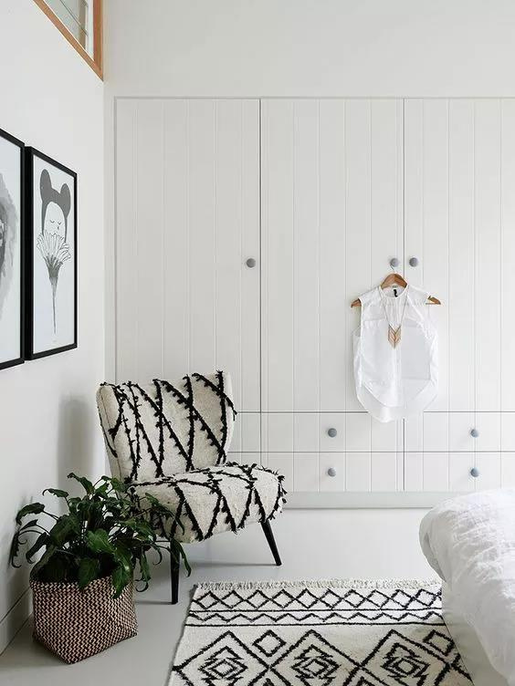 ���װ�޻������¹����ڳ����С���ǽ��װ�³���ʵ���ֲ�ռ�ռ�