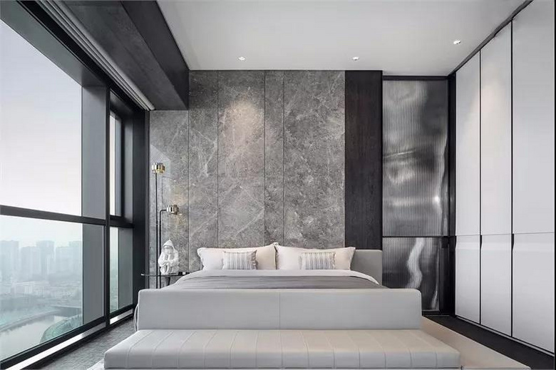 ���װ�޻������¹����ڳ����С���ǽ��װ�³���ʵ���ֲ�ռ�ռ�