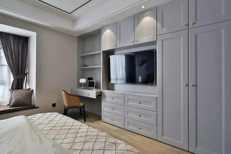 ���װ�޻������¹����ڳ����С���ǽ��װ�³���ʵ���ֲ�ռ�ռ�