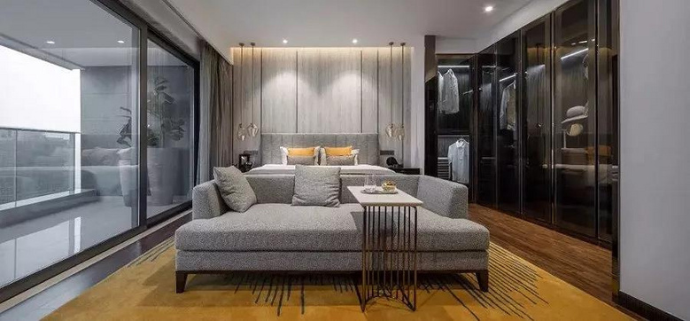 ���װ�޻������¹����ڳ����С���ǽ��װ�³���ʵ���ֲ�ռ�ռ�