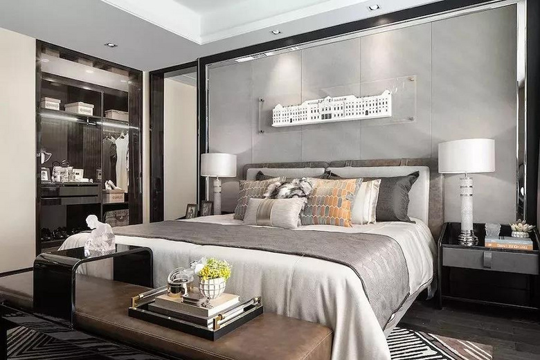 ���װ�޻������¹����ڳ����С���ǽ��װ�³���ʵ���ֲ�ռ�ռ�