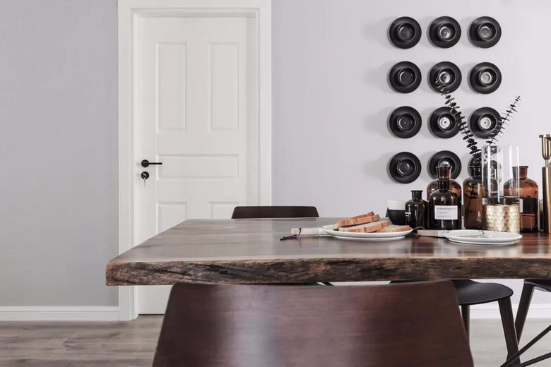 �ǵ�ǽ��Ҳ��Ź����·�װ��ע����Щϸ�ڣ�����Ҹ��е��Σ�