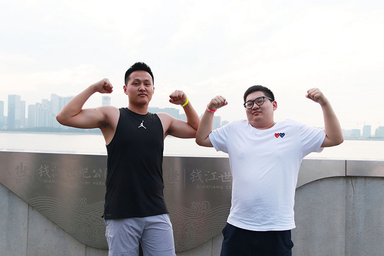 ��ȼ������ȫԱ������׷���ߡ���2021���������װ��ӫ��ҹ�ܻ���