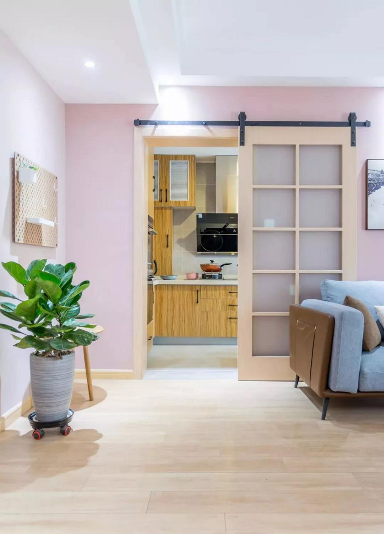 你家厨房不要那么落伍啦!橱柜流行这样设计,颜值高又实用