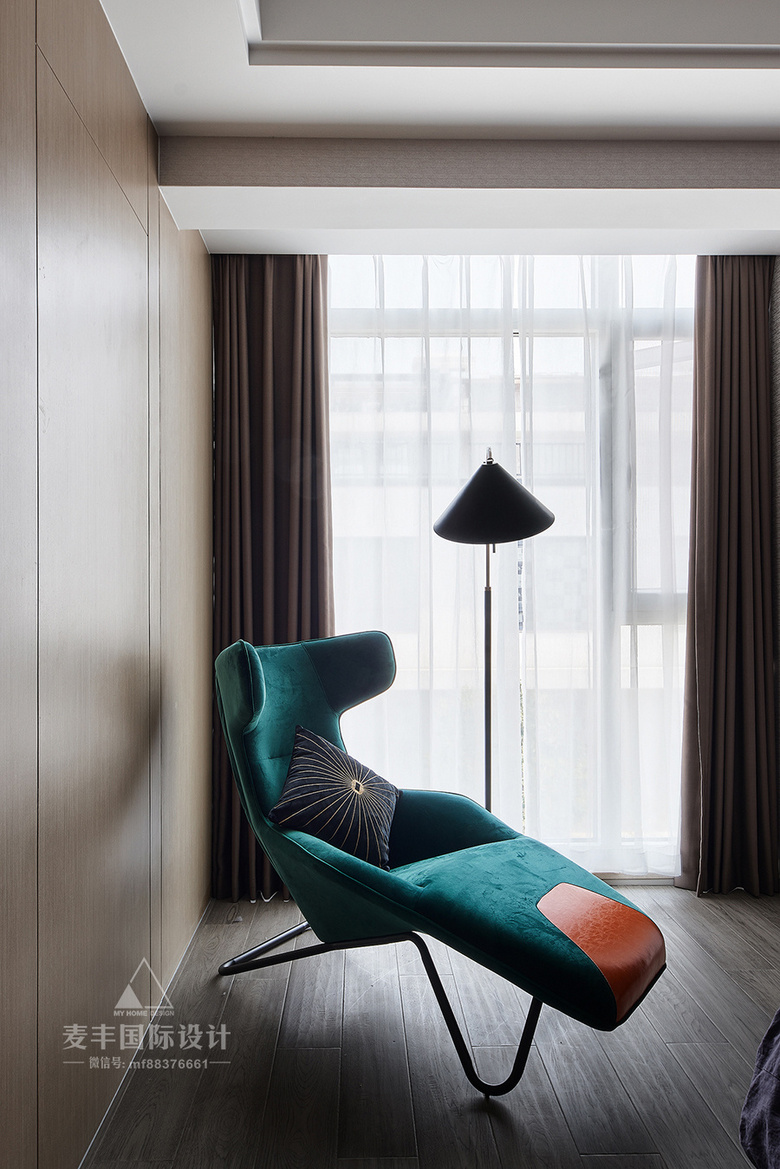 ���ɻ�����װ���似��~