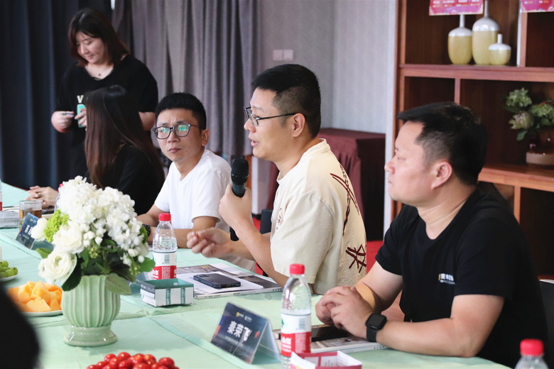 ˫ ڷչ&йƶǻۼͥӪĽֻ