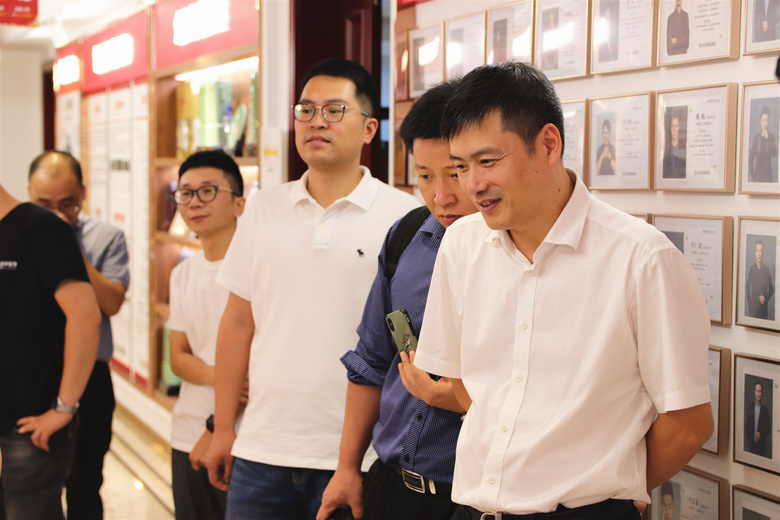 ˫ ڷչ&йƶǻۼͥӪĽֻ