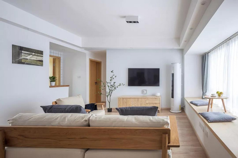 �ձ�����ΰ�סլ�����˼��£���������Щ���˵�ϸ�ڣ�