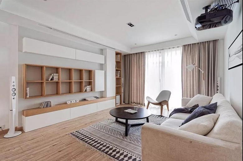 �ձ�����ΰ�סլ�����˼��£���������Щ���˵�ϸ�ڣ�