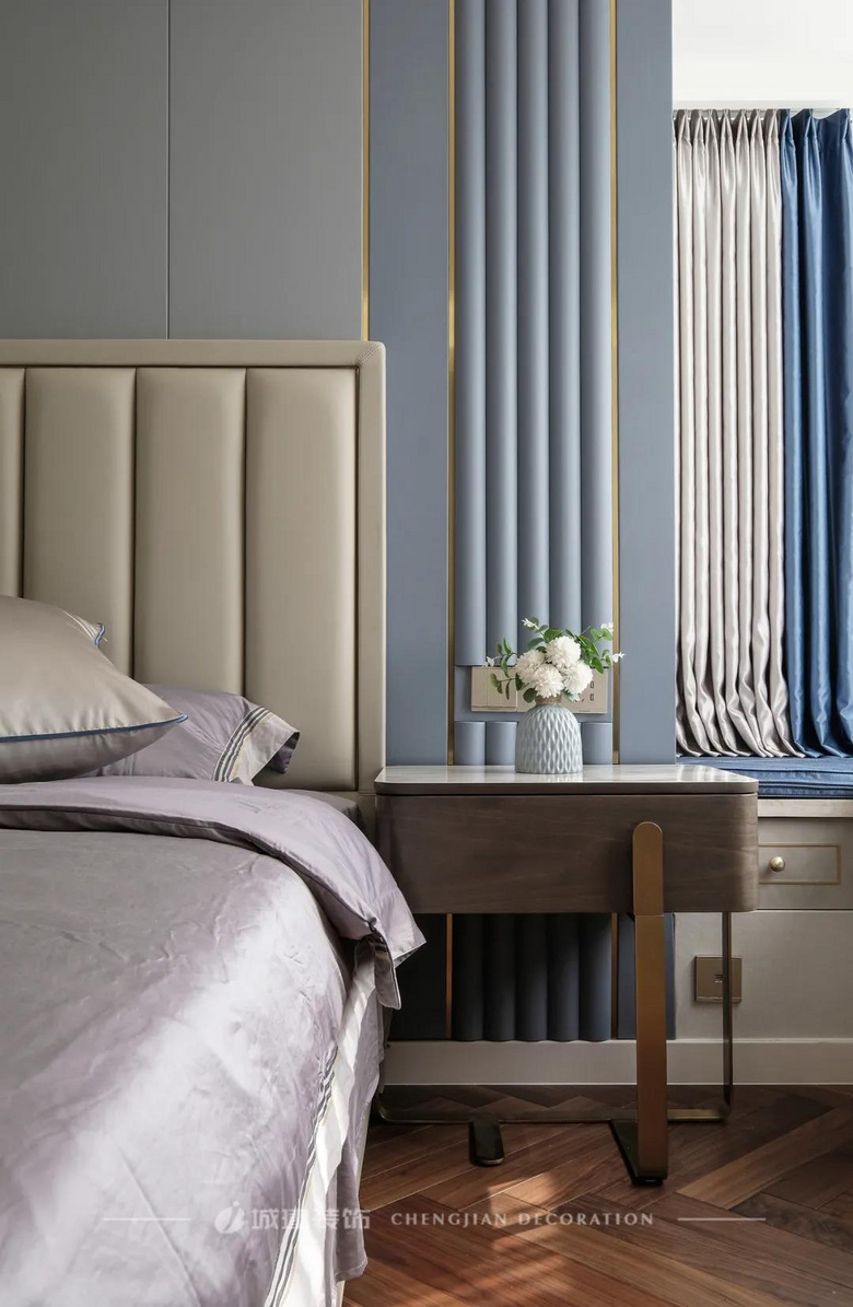 160㎡住宅| 雾霾蓝,轻盈高级的欧式优雅