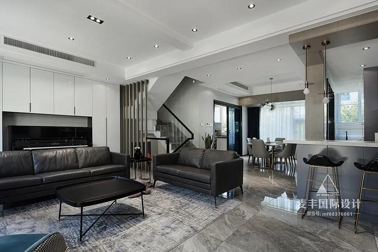 ���������ҡ����� 132��ֻװ��ë�����ӣ�