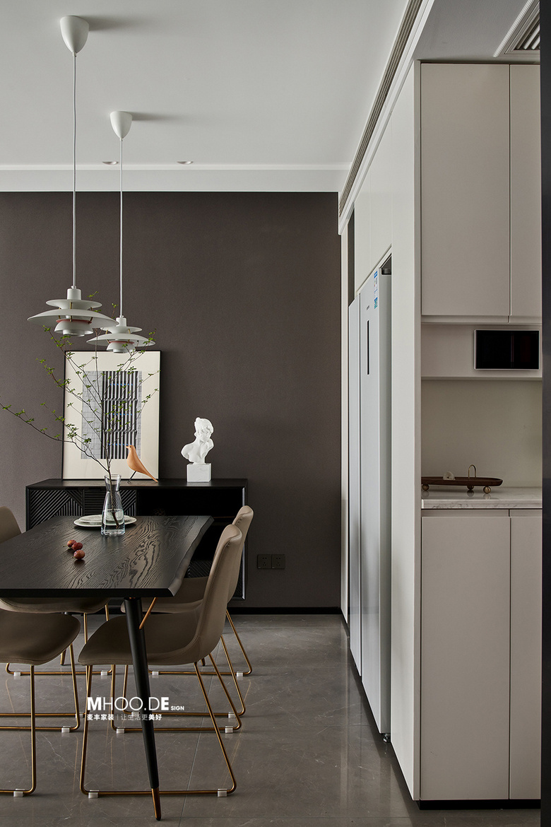 �����ǼҵĶ�Ů����̽���ͱ߹����װ�ͱ߹�����