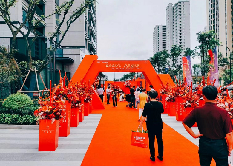 ��װ��Ŀ~ ?�۾��¸���ʢ�󽻸�