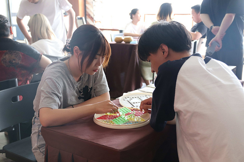 ���������ԡ�������������ŷ���Ժ���Ľ����մ�����������