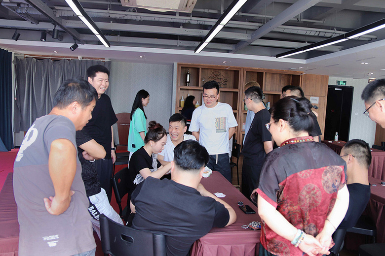 ���������ԡ�������������ŷ���Ժ���Ľ����մ�����������