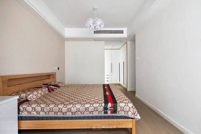 ������װ�ξ�Ʒ�����������ٸ� �ִ����� 120�O