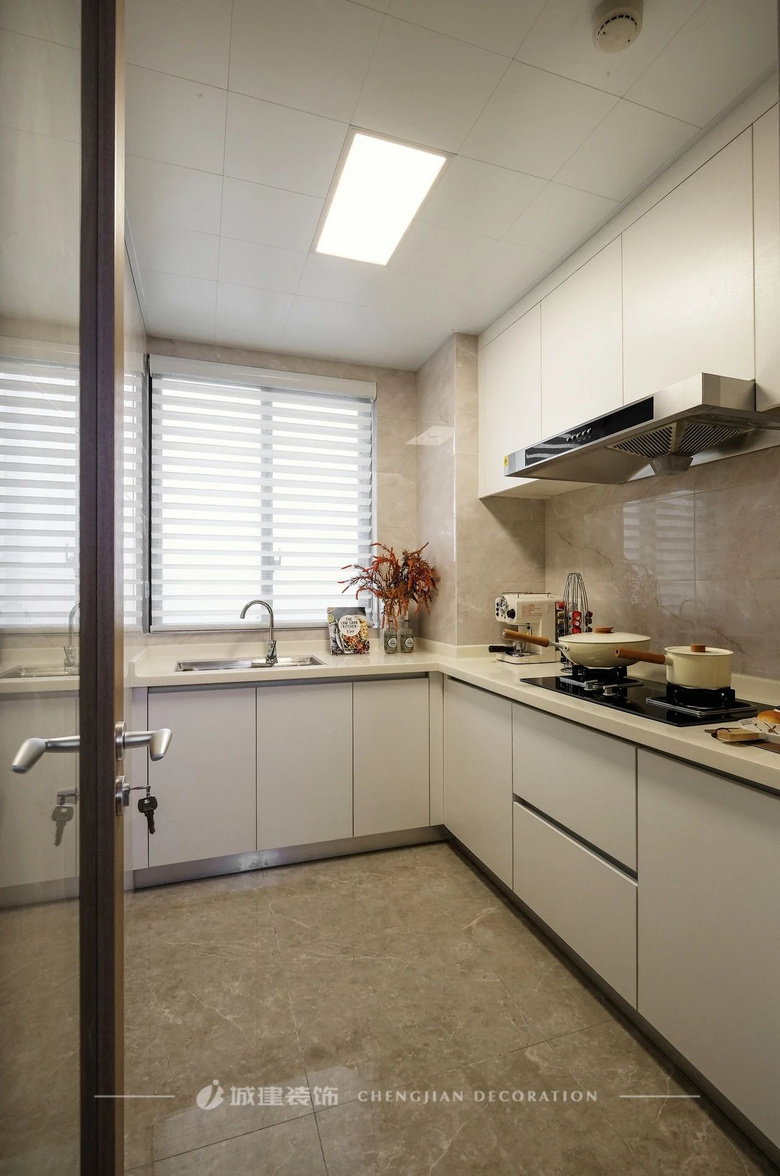 ���ó���������ƣ���������ʺ���һ��~