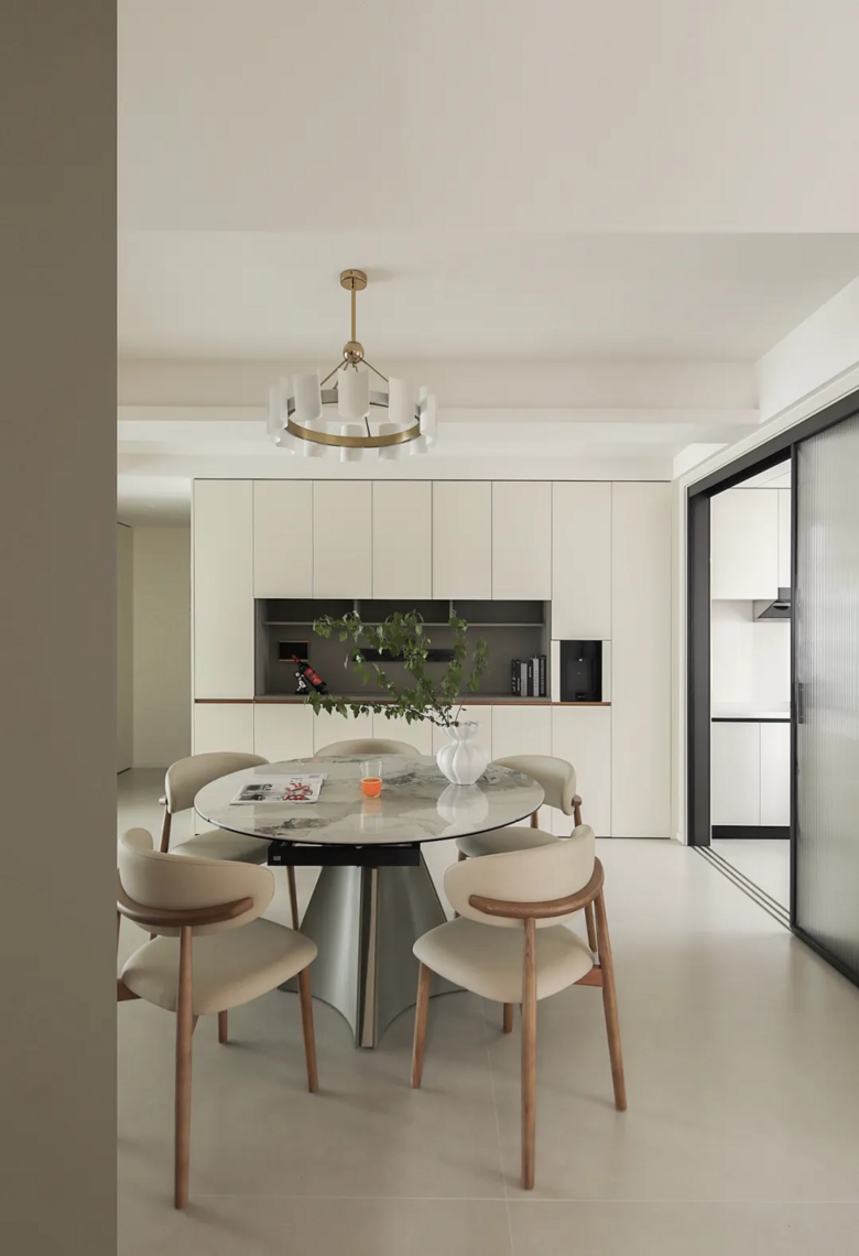 2025յ145O·װ걻ھӳҵ