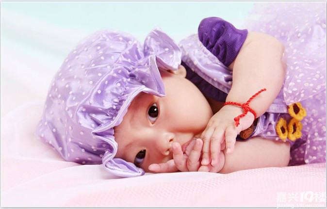 懒妈hold不住了,献宝献宝了~~5个月喽~~超多照片放送~~-孩子爸妈聊天