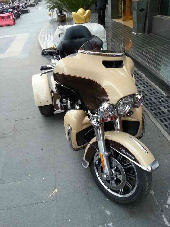 这是啥摩托车70万