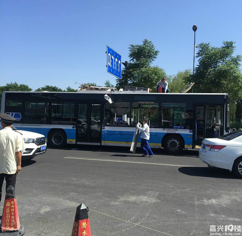 路純電動公交車突然爆炸,為北汽福田生產-車友會-買車用車-嘉興19樓