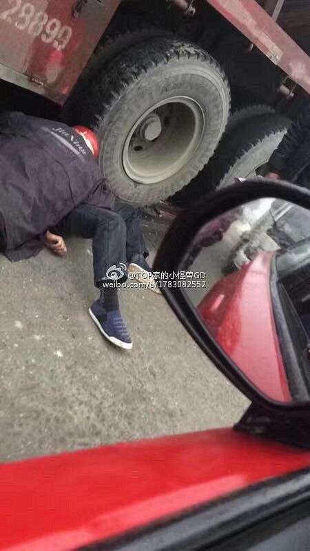 һ��������е�ƿ��ײ�ϴ�ҳ� ��ƿ��˾��ͷ��û��  ֻ�����Խ�