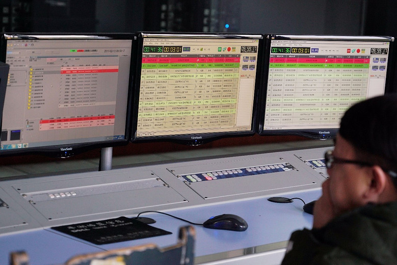 【两会朋友圈】今年平湖人代会开幕式,广电台