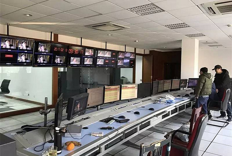 【两会朋友圈】今年平湖人代会开幕式,广电台