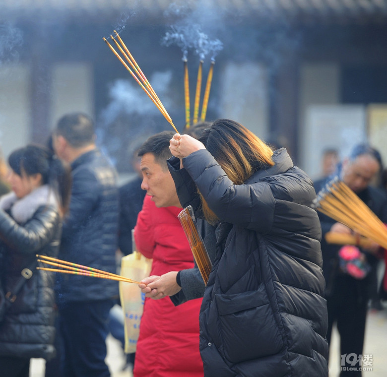 017年嘉兴精严寺初一烧香拜佛客
