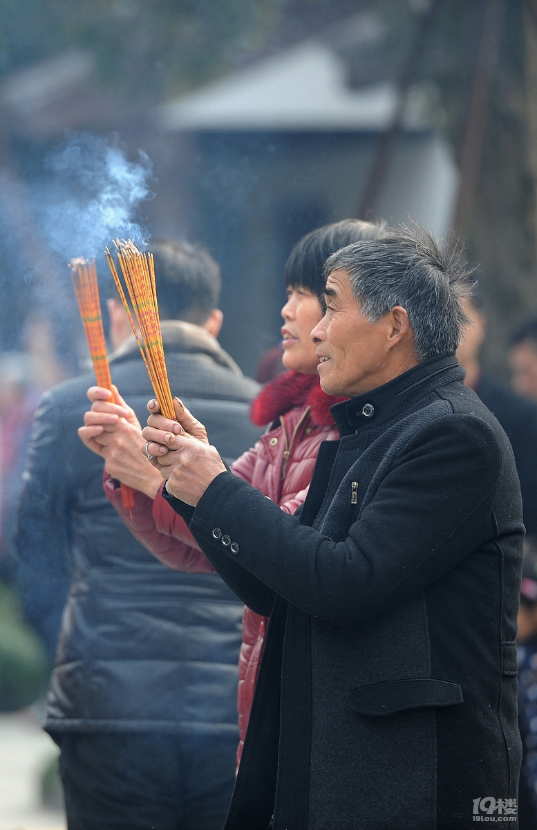 017年嘉兴精严寺初一烧香拜佛客