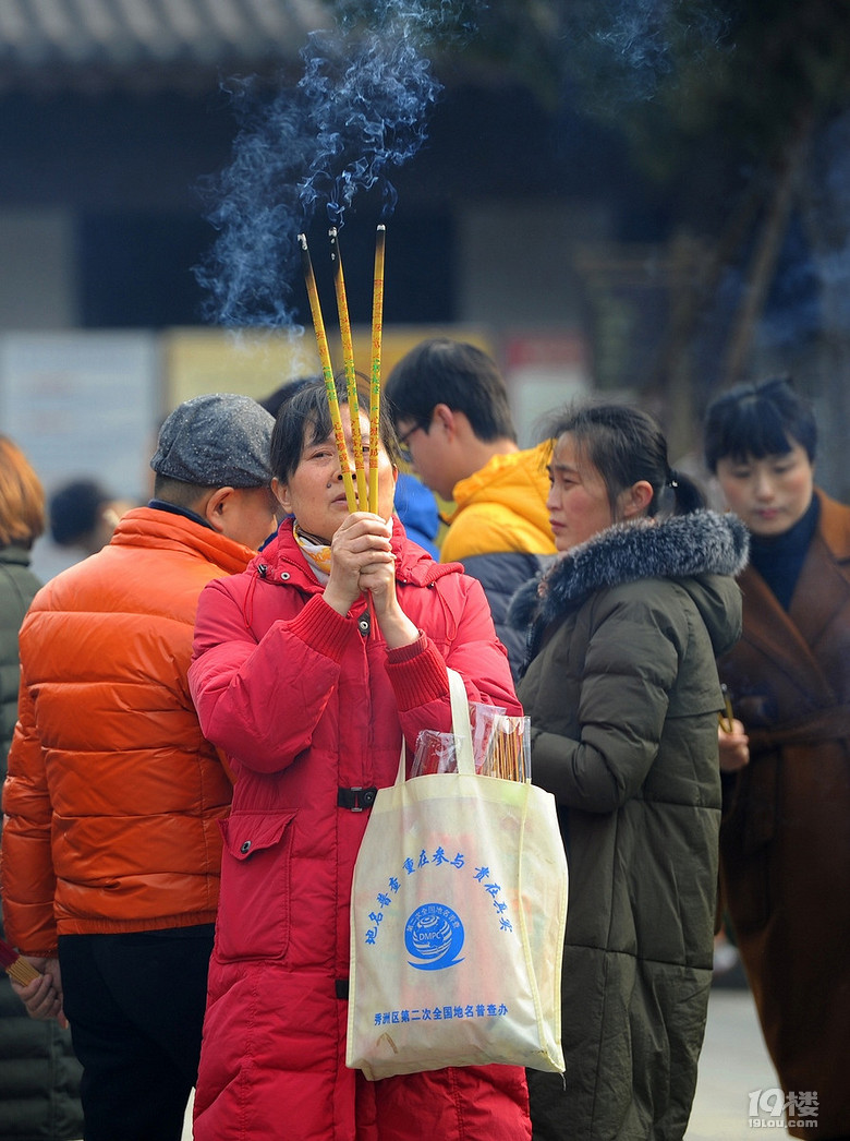 017年嘉兴精严寺初一烧香拜佛客