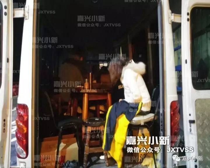 【车内摆圆台吃喝】一群上海老板去烧香求平安