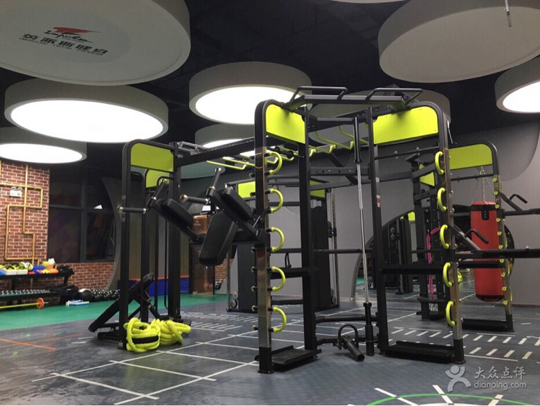 ���Ӣ��˹�ͻ�������������Ҫ����Ǯ