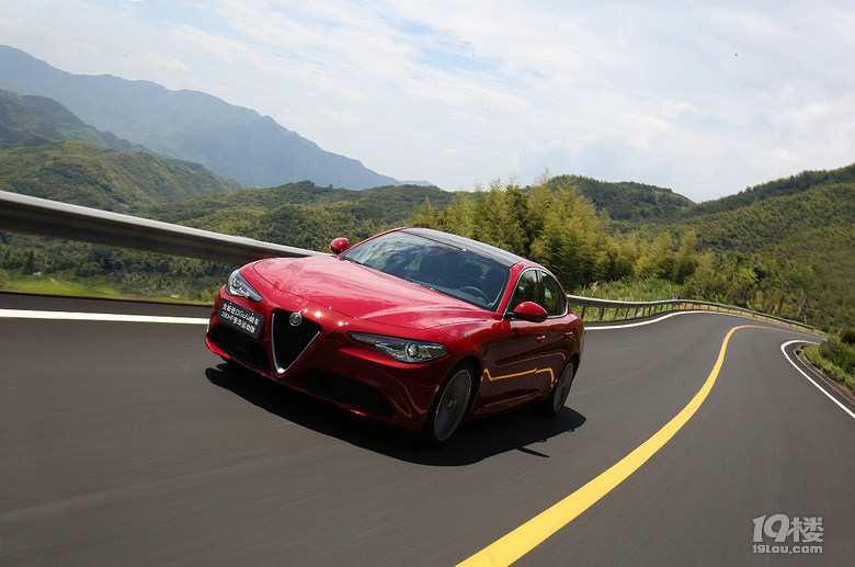 传奇征峰阿尔法罗密欧stelvio豪华suv东区试驾体验之旅