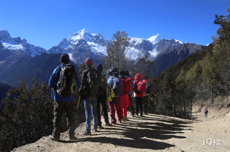 行走的力量跟随陈坤的脚步行走雨崩