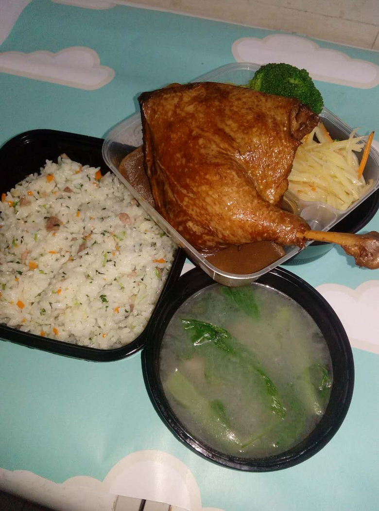 最好吃的骨头汤菜饭_我们都爱叫外卖__金华19楼