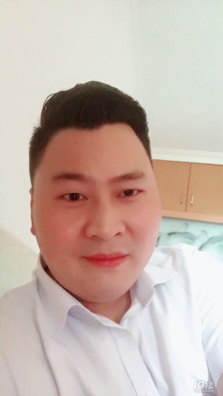 真诚找个对象结婚本人80后的时尚潮男