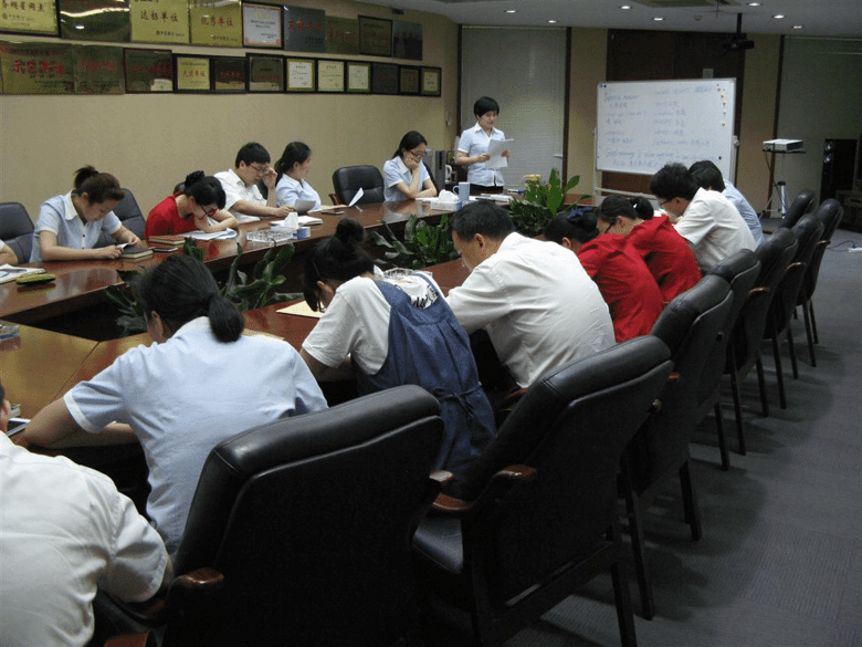 �������п�չ���÷���Ӣ�������ѵ