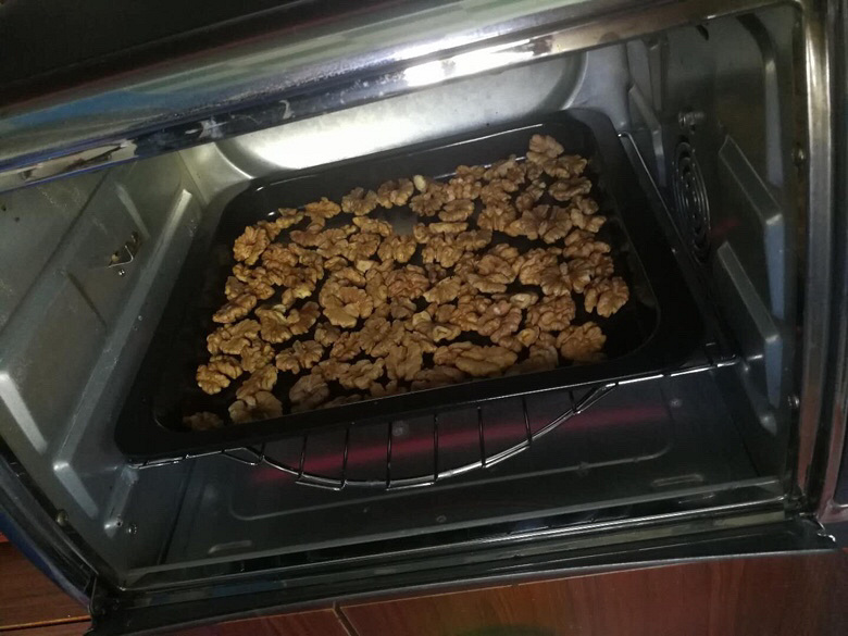 �°�������+�ڼ���С��ʳ