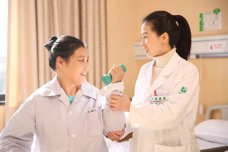 我觉得我成了废人了海宁阿姨脑出血后不敢照