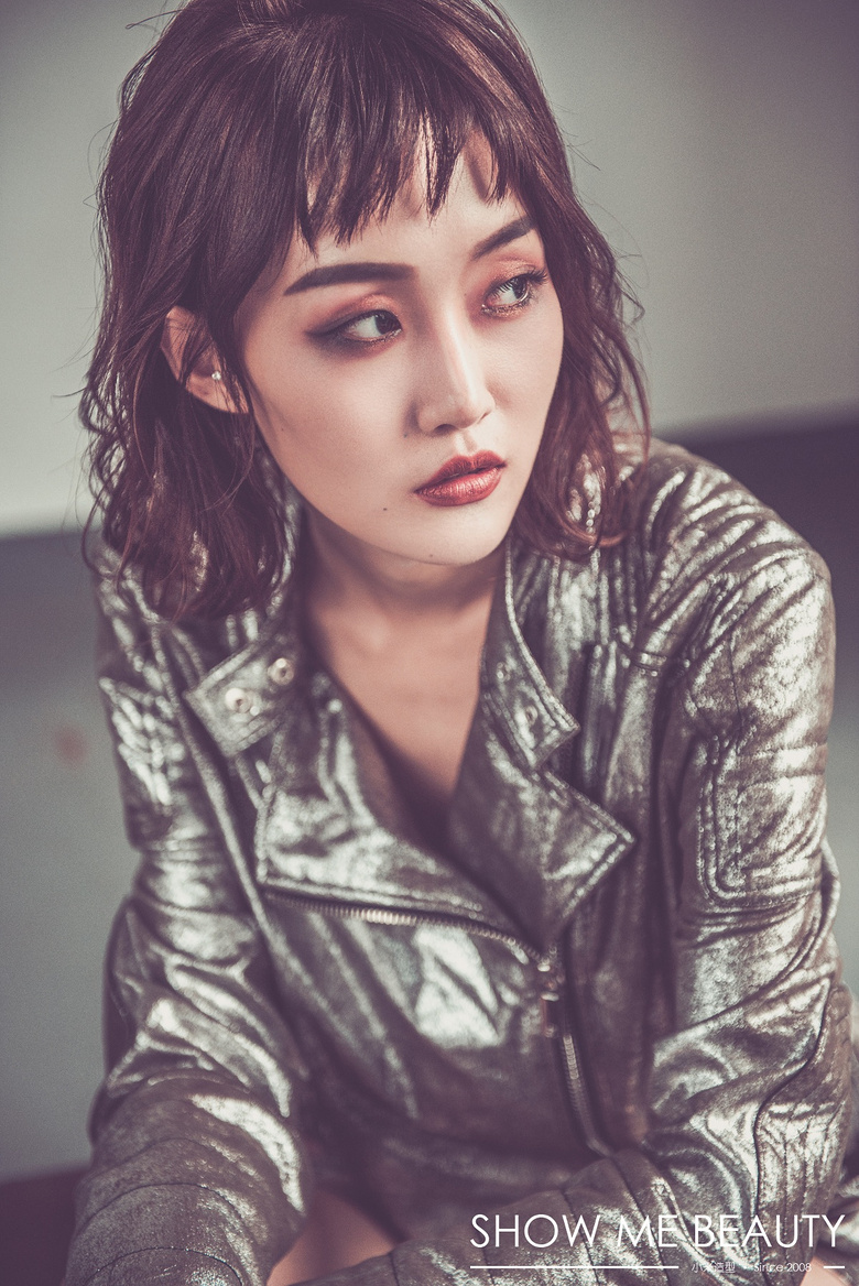 �������־����