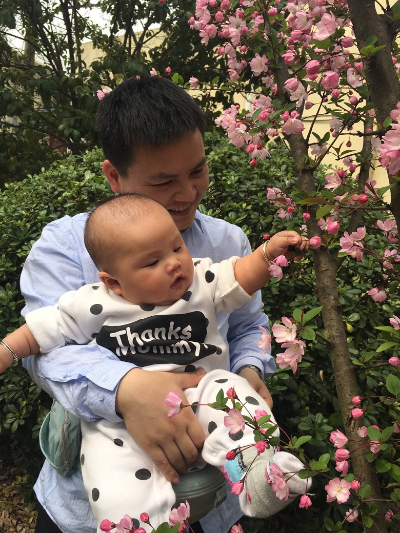 �������Ĵ�ɫ��+����̤���