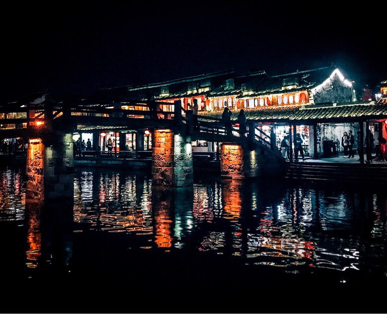 ����������ر�����