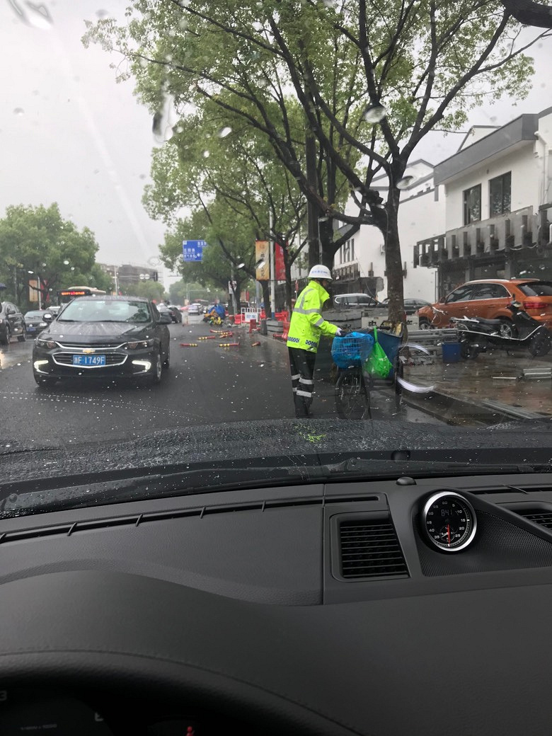 ��˧����