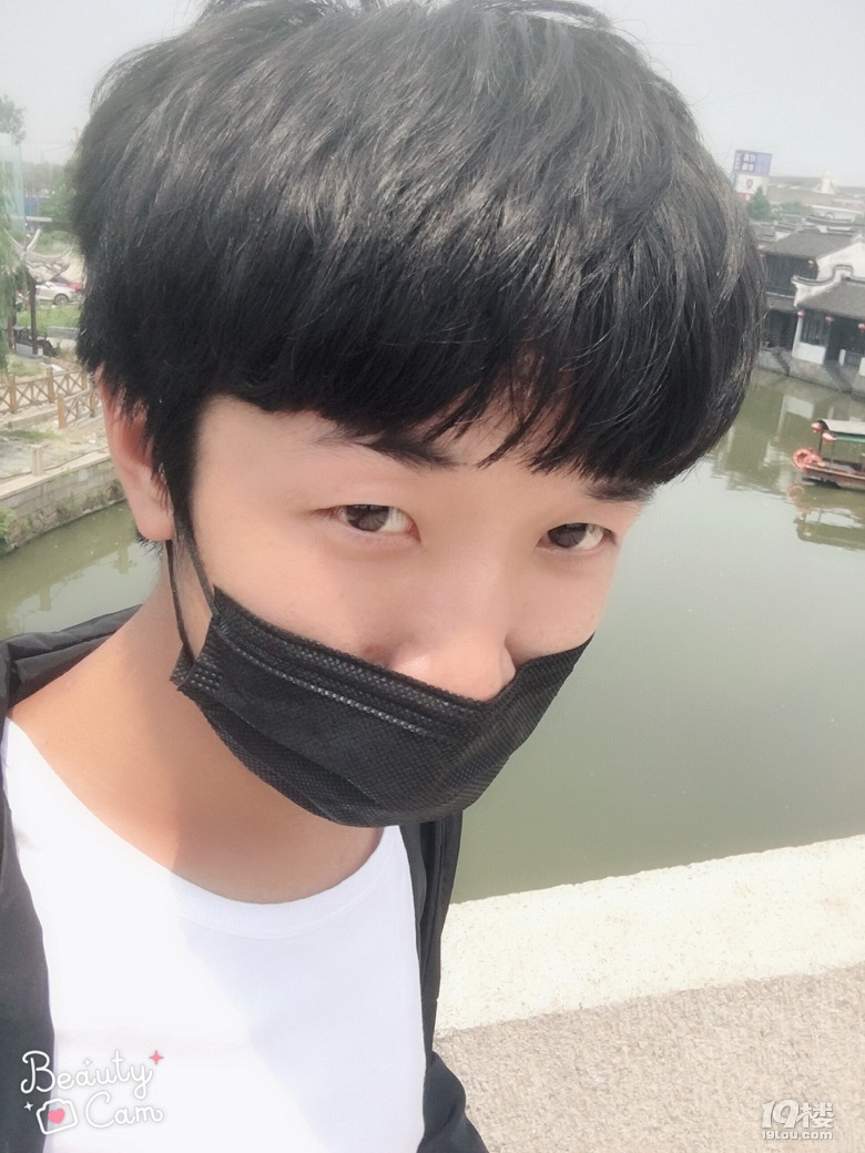 96年小哥哥,找20-22的对象,想定居嘉兴,性格内向