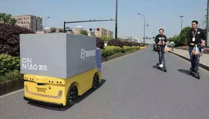 自动送货飞行机器,超科幻意念赛车…黑科技这