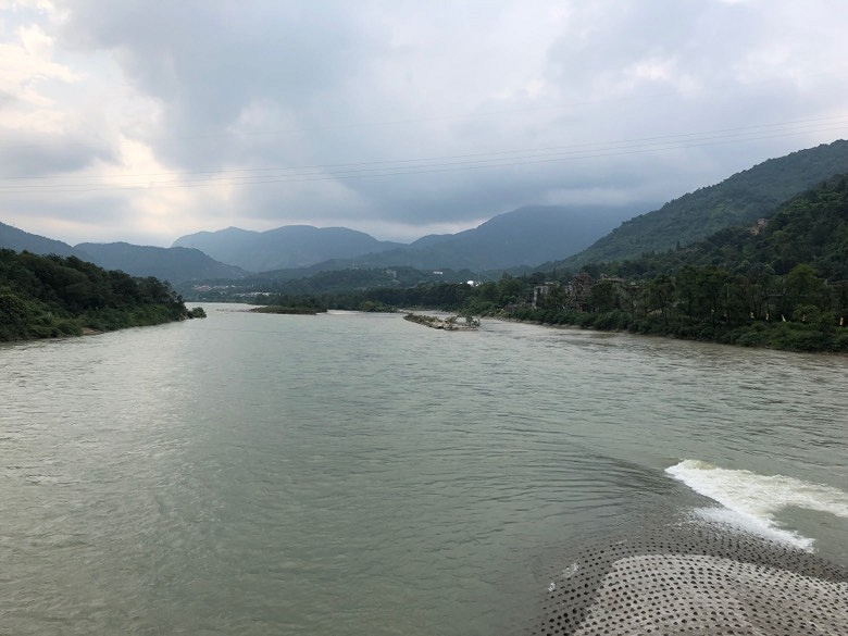 ��ˮ�����ߣ��ʵ����ɽ